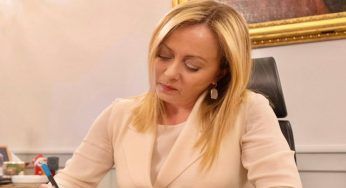 Legge di Bilancio, la Meloni afferma che natalità e lavoro sono strettamente collegati