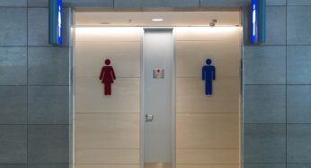 Usare il bagno del bar solo con la consumazione: bon ton o legge?